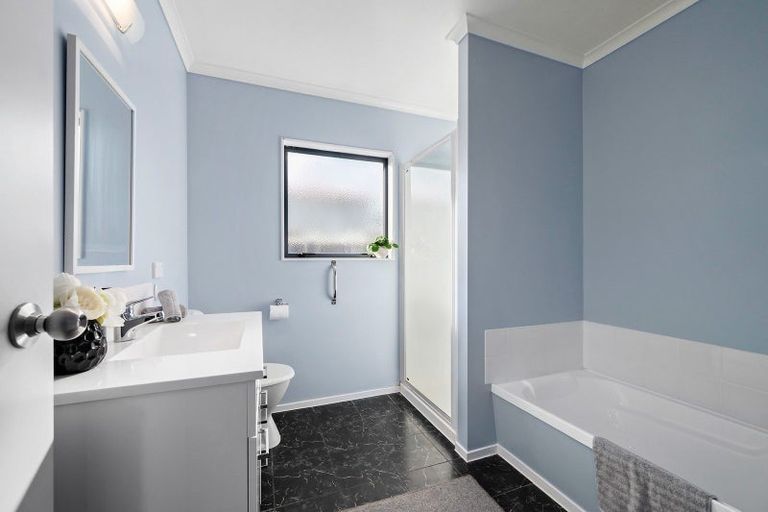 Photo of property in 4a Fairfield Avenue, Fairfield, Lower Hutt, 5011