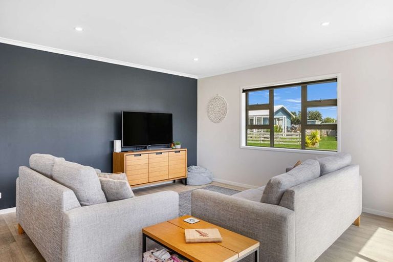 Photo of property in 139 Rangiora Crescent, Matarangi, Whitianga, 3592