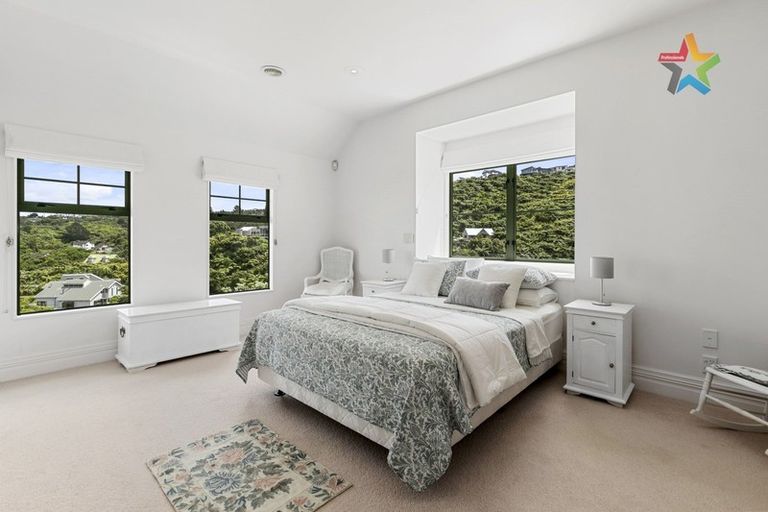 Photo of property in 95 Viewmont Drive, Harbour View, Lower Hutt, 5010
