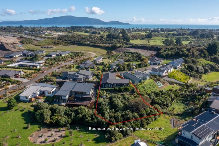 Photo of property in 3 Lamont Place, Waikanae, 5036