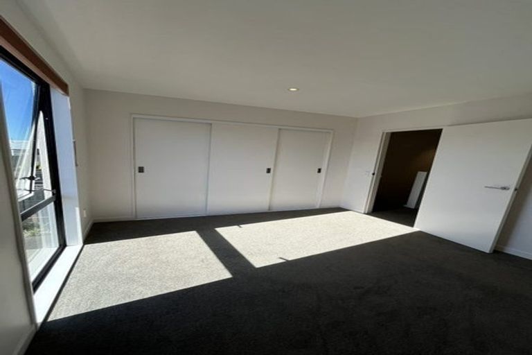 Photo of property in 17/6u Oswald Crescent, Paparangi, Wellington, 6037