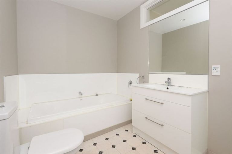 Photo of property in 342 Lyttelton Street, Spreydon, Christchurch, 8024