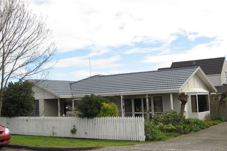 Photo of property in 2/22 Middle Road, Havelock North, 4130