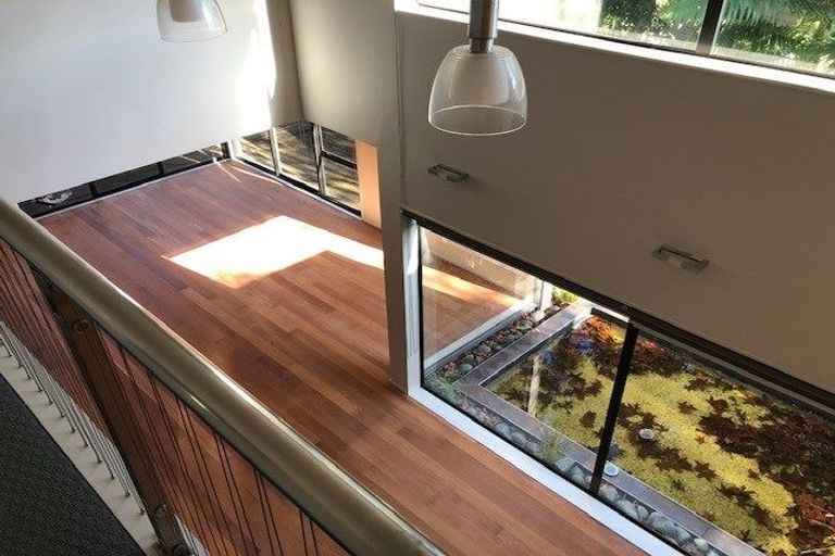 Photo of property in 48 Newbury Place, Schnapper Rock, Auckland, 0632