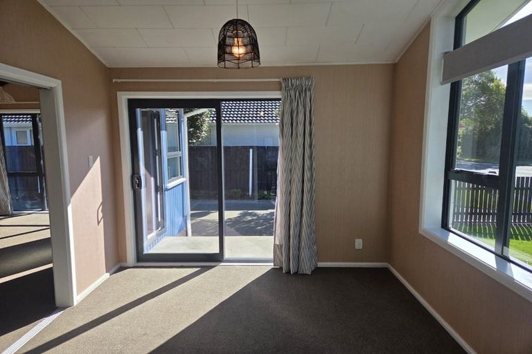 Photo of property in 41 Ansonby Street, Russley, Christchurch, 8042