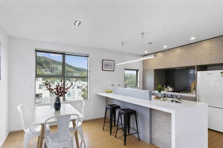 Photo of property in 68 Saddleback Grove, Karori, Wellington, 6012