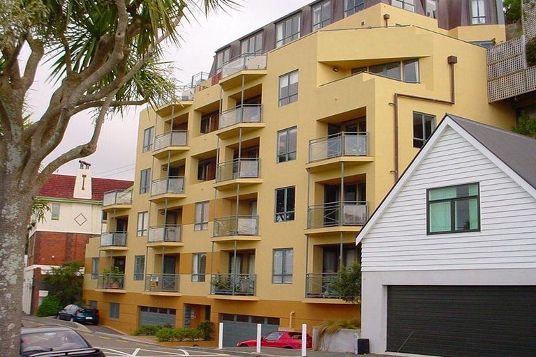 Photo of property in 80u4 Salamanca Road, Kelburn, Wellington, 6012
