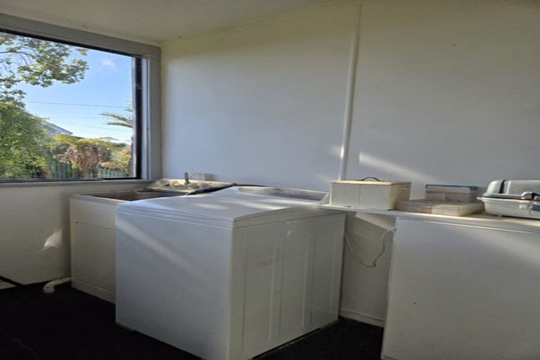 Photo of property in 14 Queen Street, Westport, 7825