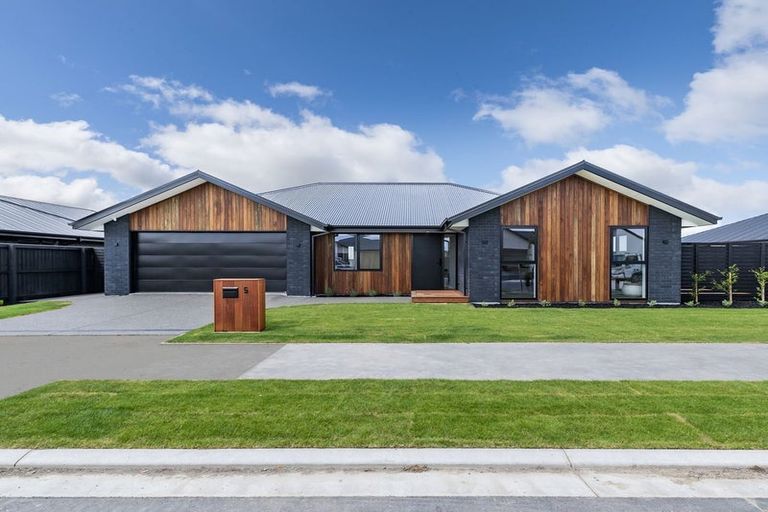 Photo of property in 5 Hawk Close, Rolleston, 7615