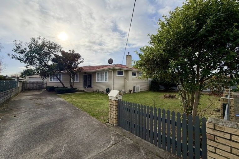 Photo of property in 33 Kettle Avenue, Awapuni, Palmerston North, 4412