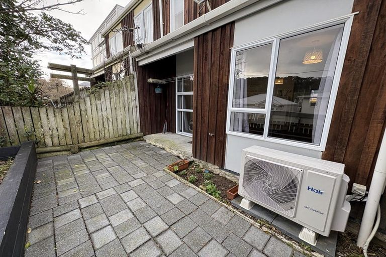 Photo of property in 2/55 Hamilton Road, Hataitai, Wellington, 6021