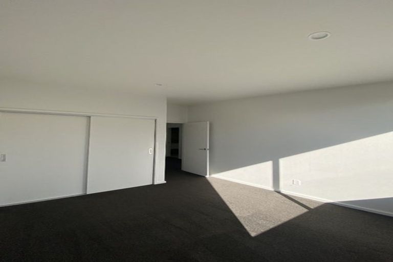 Photo of property in 5 Gunn Way, Hobsonville, Auckland, 0616