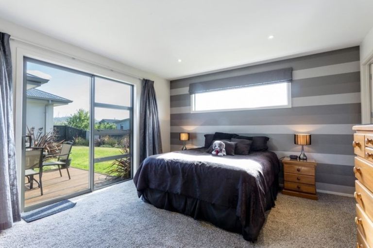 Photo of property in 18 Hagart-alexander Drive, Mosgiel, 9024