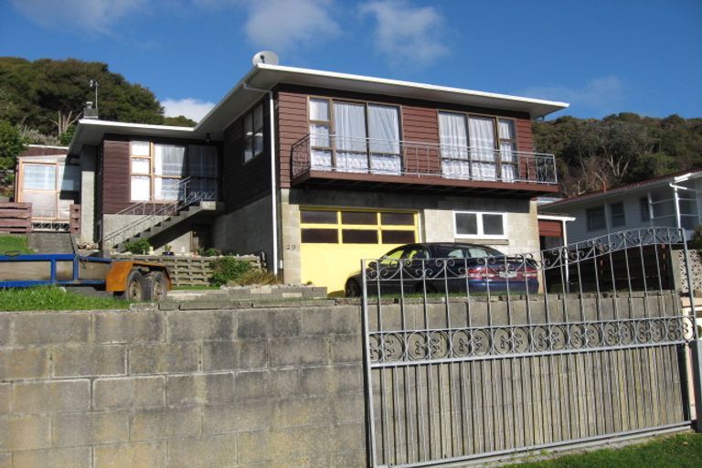 Photo of property in 29 Holland Street, Wainuiomata, Lower Hutt, 5014