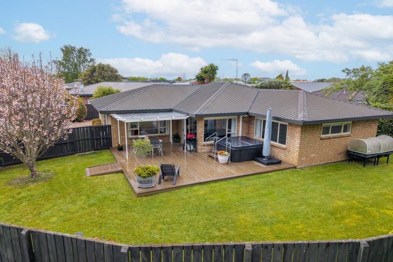 Photo of property in 43 Bouverie Crescent, Flagstaff, Hamilton, 3210