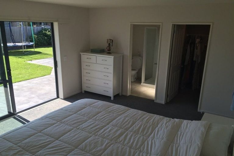 Photo of property in 6 Panache Place, Northwood, Christchurch, 8051