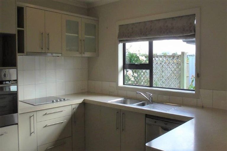 Photo of property in Henry Russell Estate, 16/36 Belgrove Drive, Waipukurau, 4200