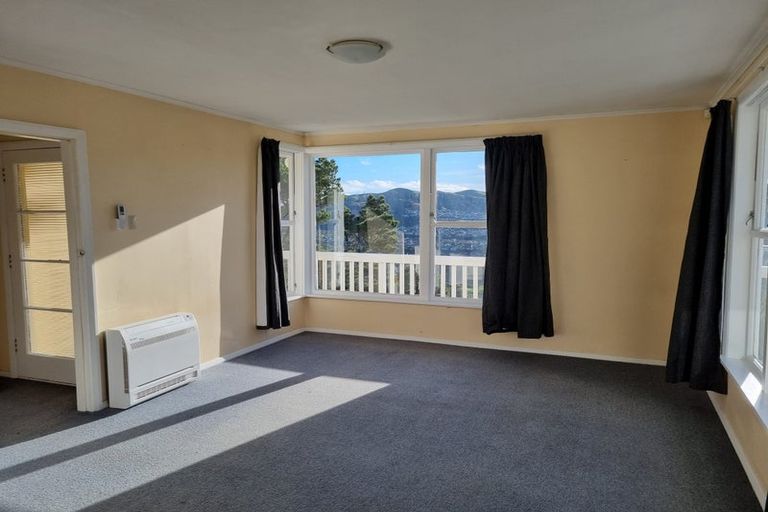 Photo of property in 12a Maraval Crescent, Grenada Village, Wellington, 6037