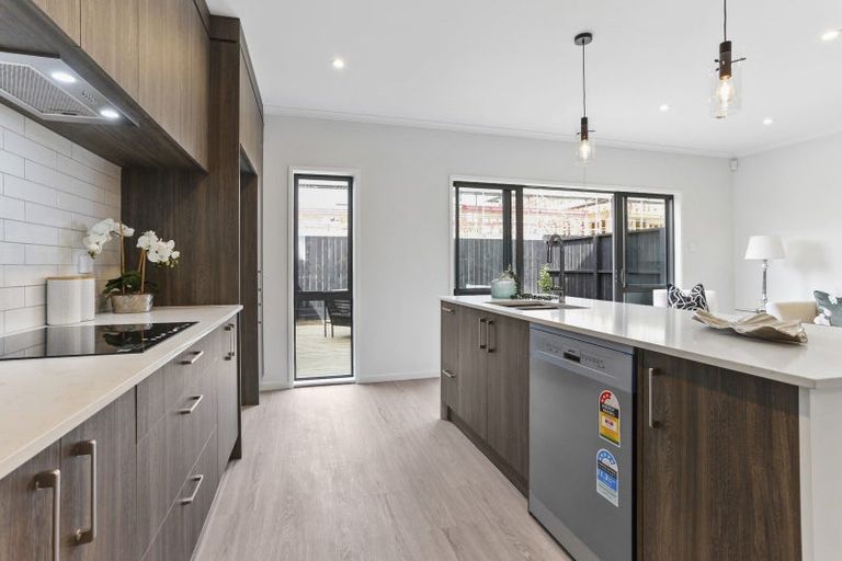 Photo of property in 27 Bristol Freighter Road, Hobsonville, 0616