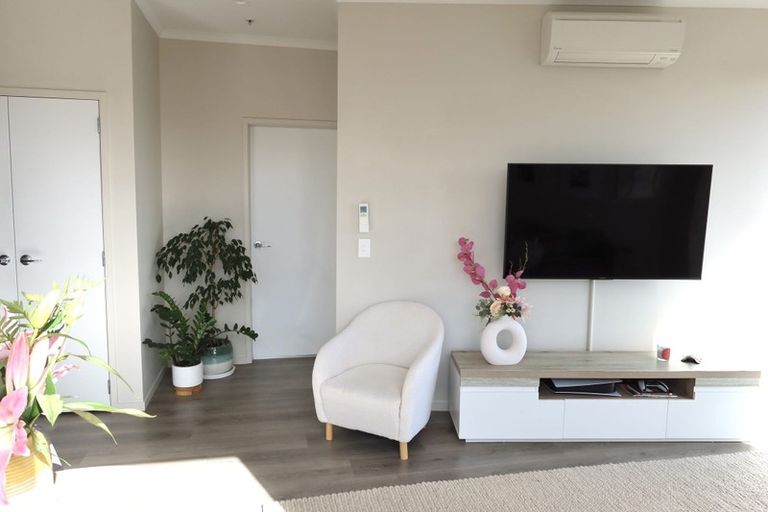 Photo of property in 3/22 Kerewhenua Crescent, 0616