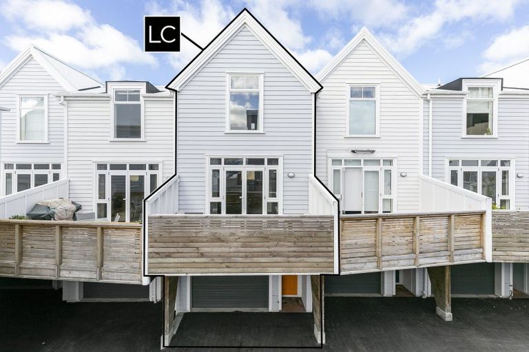 Photo of property in Pirie Street Townhouses, 32/35u Pirie Street, Mount Victoria, Wellington, 6011