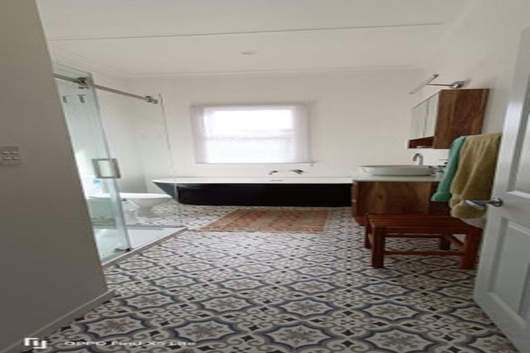 Photo of property in 195 South Road, Hawera, 4610