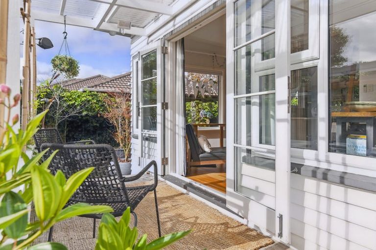 Photo of property in 1/52 Matatua Road, Raumati Beach, Paraparaumu, 5032