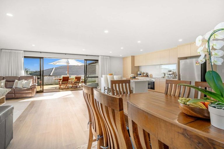 Photo of property in 8 Evan Tasman Lane, Waiuku, 2123