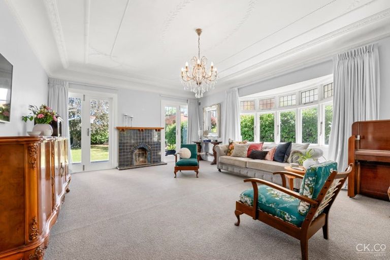 Photo of property in 16 Hinau Street, Woburn, Lower Hutt, 5010