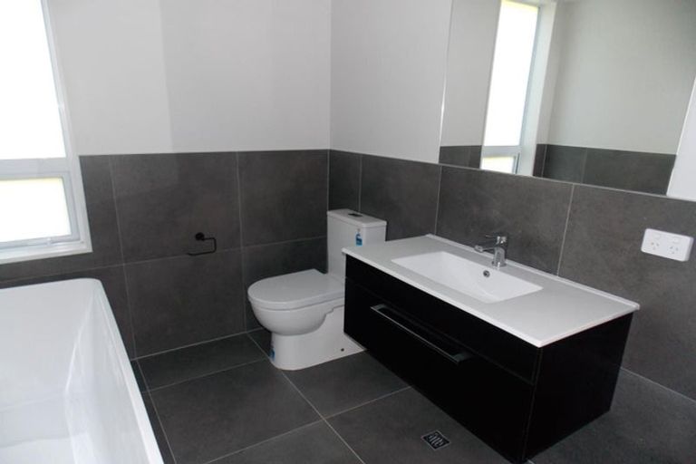 Photo of property in 12/6u Bushland Grove, Paparangi, Wellington, 6037