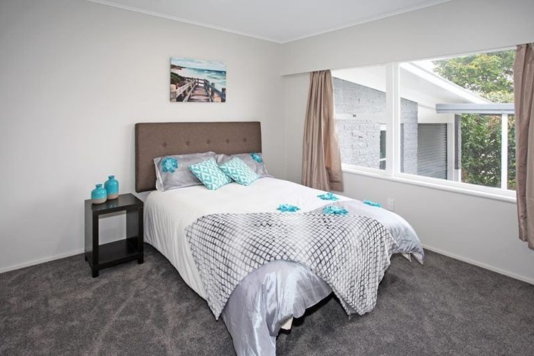 Photo of property in 14 Duke Avenue, Pukekohe, 2120