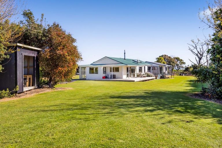 Photo of property in 189 Namu Road, Opunake, 4681