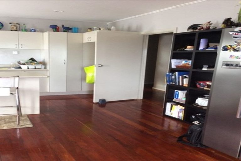 Photo of property in 23 Margan Avenue, New Lynn, Auckland, 0600