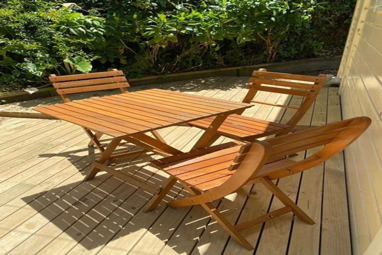 Photo of property in 2 Kopiko Way, Brooklyn, Wellington, 6021