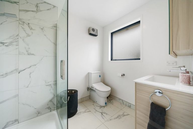 Photo of property in 5/176 Cambridge Terrace, Fairfield, Lower Hutt, 5011
