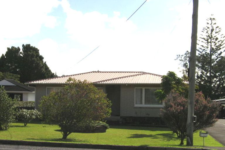 Photo of property in 53 Matipo Road, Te Atatu Peninsula, Auckland, 0610