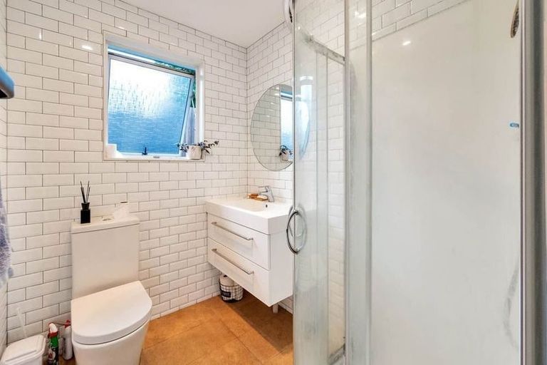 Photo of property in 43 Keegan Drive, Massey, Auckland, 0614