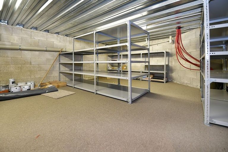 Photo of property in 37 Grovenor Drive, Orewa, 0931