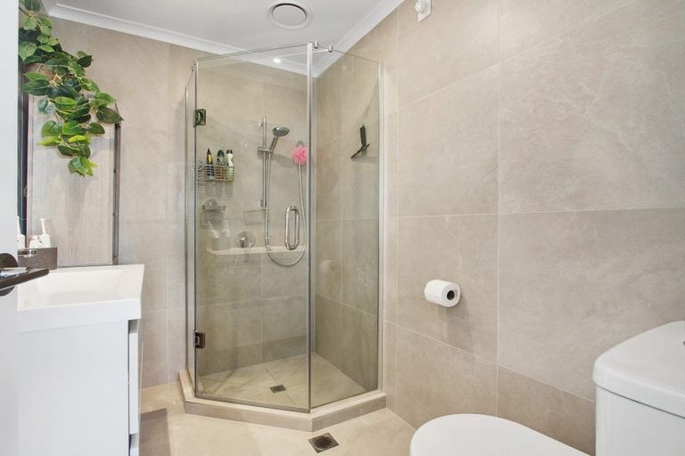 Photo of property in 8/1 Coral Tree Avenue, Wiri, Auckland, 2104