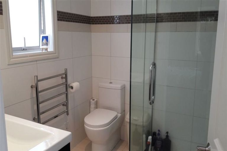 Photo of property in 123 Holly Road, St Albans, Christchurch, 8014