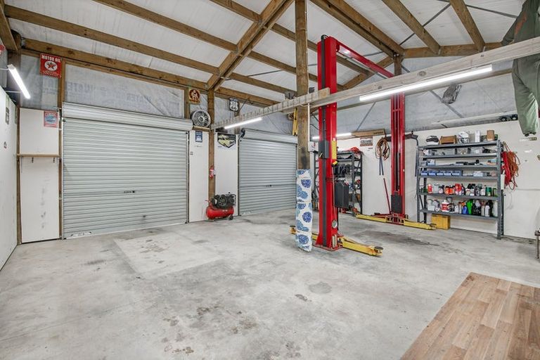 Photo of property in 180 Wishart Road, Helensville, 0875