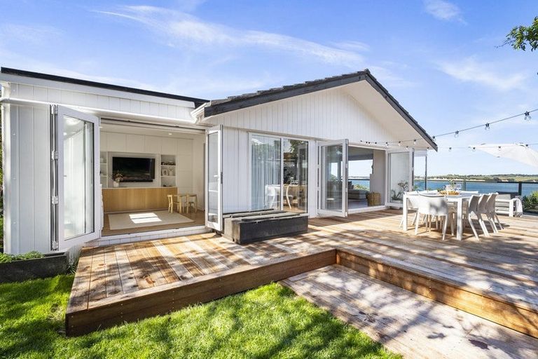 Photo of property in 785 Whangaparaoa Road, Manly, Whangaparaoa, 0930