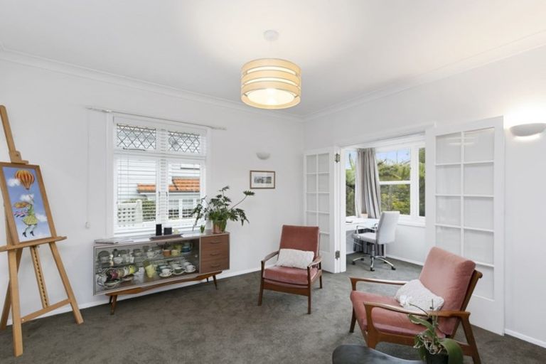 Photo of property in 3 Espin Crescent, Karori, Wellington, 6012
