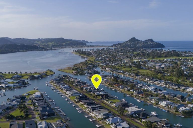 Photo of property in 124 Motu Grande, Pauanui, Hikuai, 3579