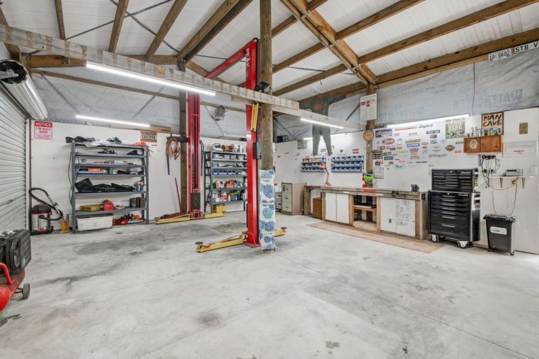 Photo of property in 180 Wishart Road, Helensville, 0875