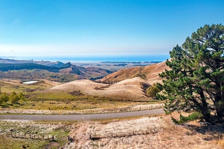 Photo of property in 628 Old Hill Road, Porangahau, 4291