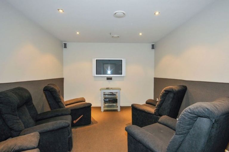 Photo of property in Montreaux Apartments, 1i/164 The Terrace, Wellington Central, Wellington, 6011