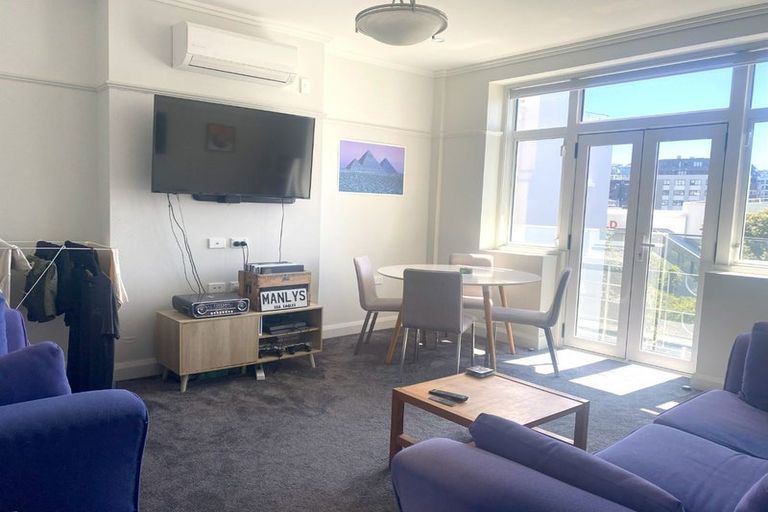 Photo of property in Fountain Court, 48u3 Oriental Parade, Oriental Bay, Wellington, 6011