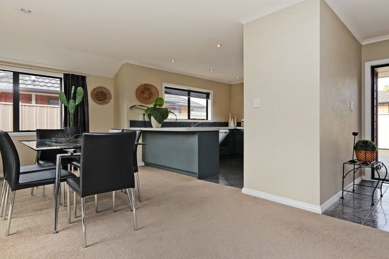 Photo of property in 210a Frimley Oaks, Frimley, Hastings, 4120