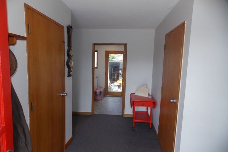 Photo of property in 32 Pioneer Highway, Awapuni, Palmerston North, 4412